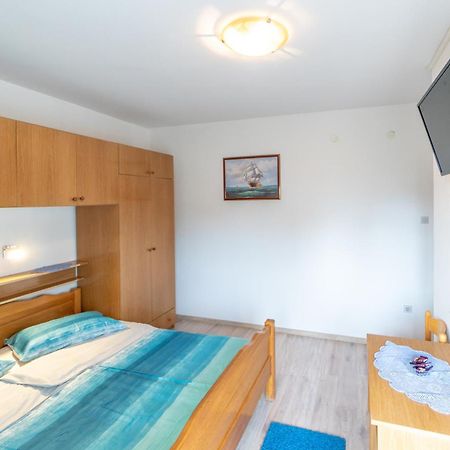 Apartments And Rooms By The Sea Palit, Rab - 5010 客房 照片