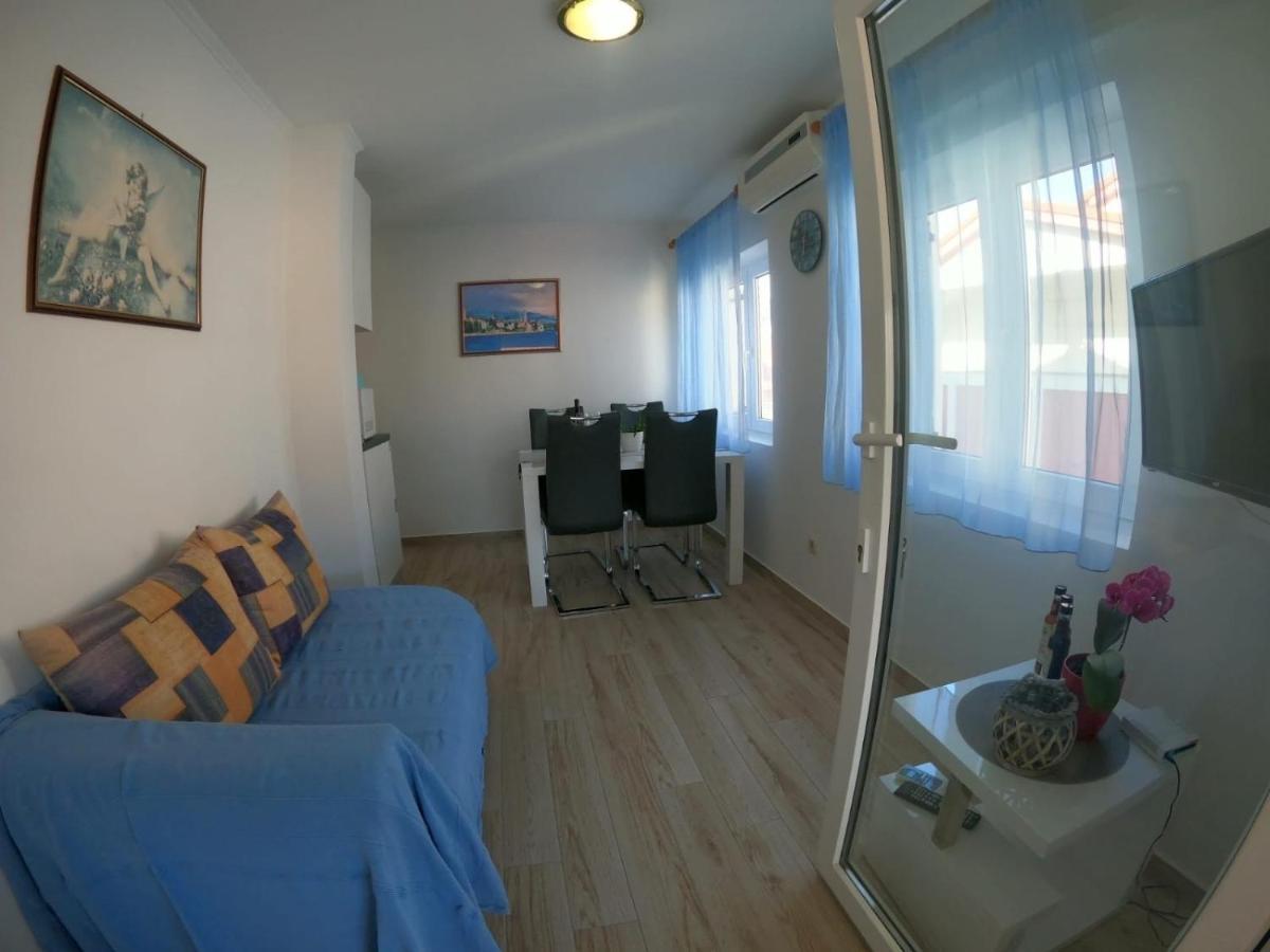 Apartments And Rooms By The Sea Palit, Rab - 5010 外观 照片